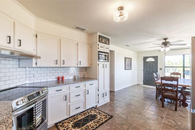 642 FM 3200, Comanche, TX 76442