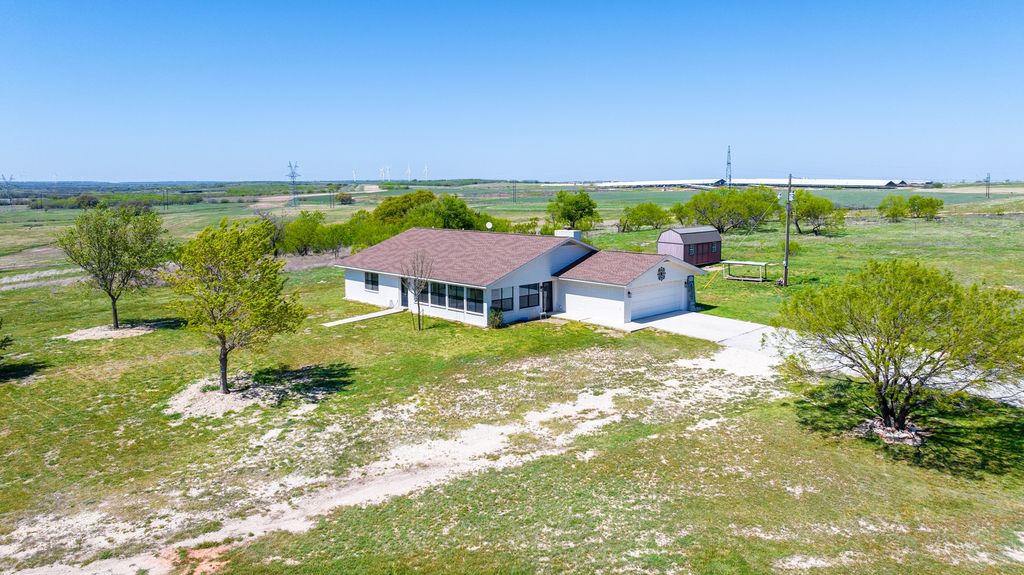 642 FM 3200, Comanche, TX 76442