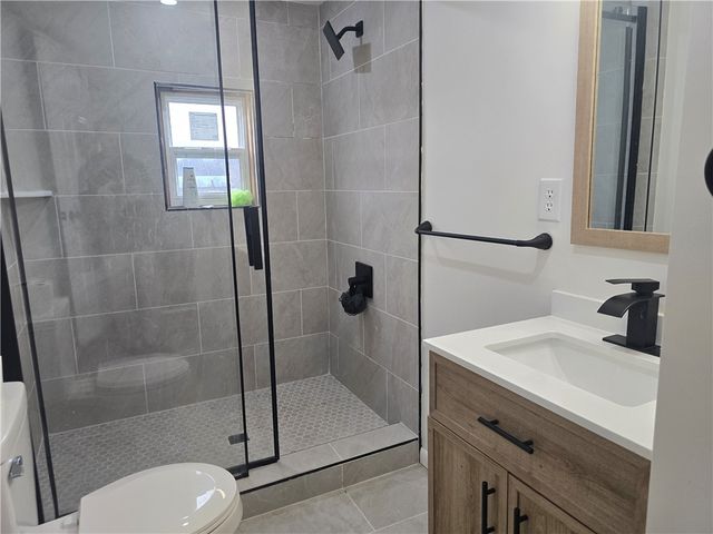 323 S 5th Street, Jeannette, PA 15644