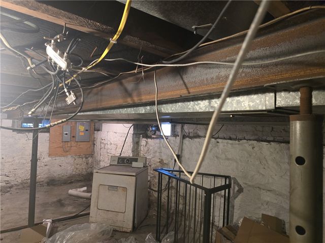 323 S 5th Street, Jeannette, PA 15644