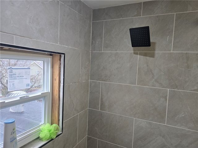 323 S 5th Street, Jeannette, PA 15644