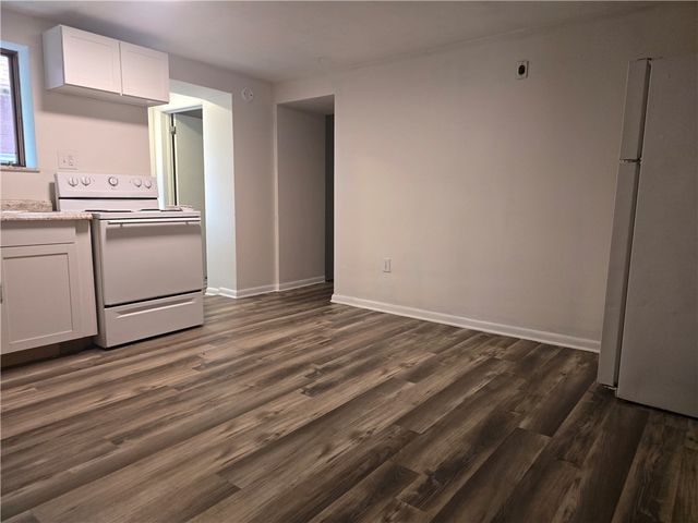 323 S 5th Street, Jeannette, PA 15644