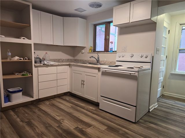 323 S 5th Street, Jeannette, PA 15644