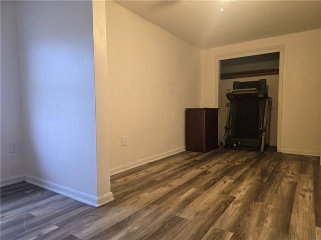 323 S 5th Street, Jeannette, PA 15644