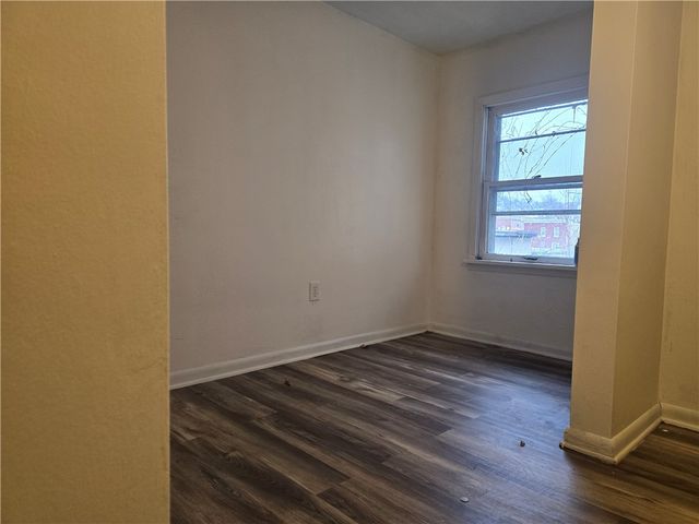 323 S 5th Street, Jeannette, PA 15644