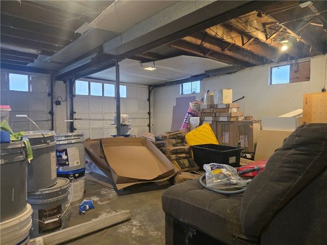 323 S 5th Street, Jeannette, PA 15644