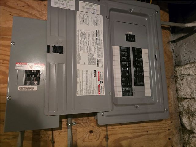 323 S 5th Street, Jeannette, PA 15644