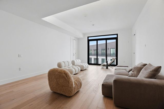 1 Bristol Court 515, San Francisco, CA 94130