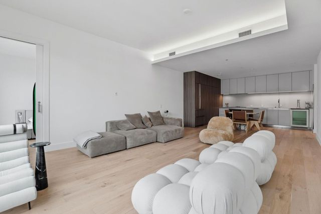 1 Bristol Court 515, San Francisco, CA 94130