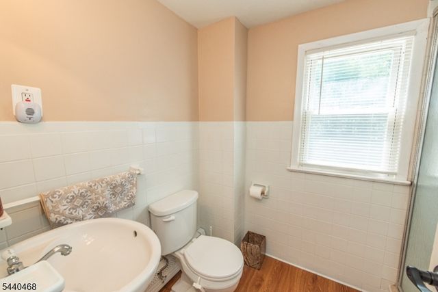 56 Village Dr, Wayne Twp., NJ 07470