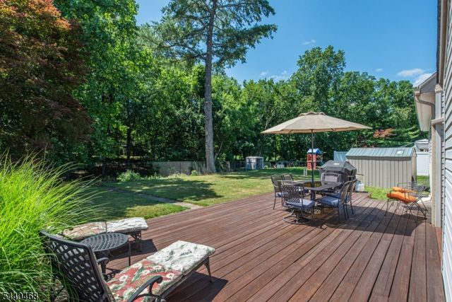 56 Village Dr, Wayne Twp., NJ 07470