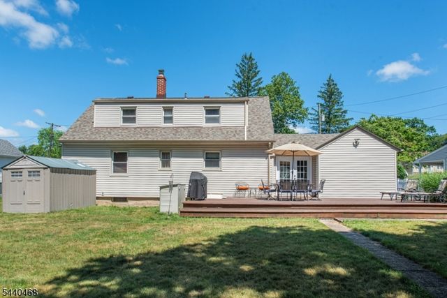 56 Village Dr, Wayne Twp., NJ 07470