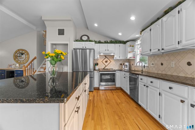 26 Willard Avenue, Old Saybrook, CT 06475