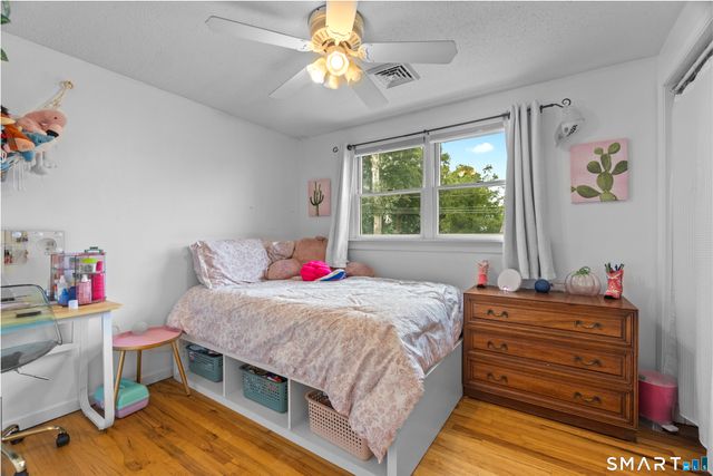 26 Willard Avenue, Old Saybrook, CT 06475