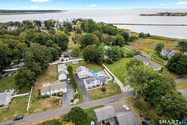 26 Willard Avenue, Old Saybrook, CT 06475