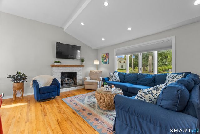 26 Willard Avenue, Old Saybrook, CT 06475