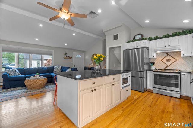 26 Willard Avenue, Old Saybrook, CT 06475