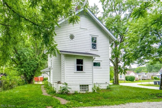 1225 Nestor Avenue, Akron, OH 44314