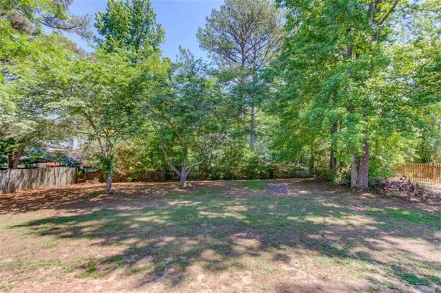 502 Towler Shoals View, Loganville, GA 30052