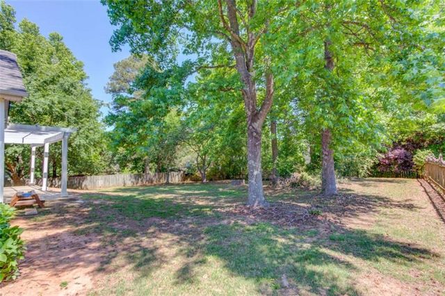 502 Towler Shoals View, Loganville, GA 30052