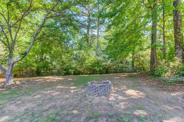 502 Towler Shoals View, Loganville, GA 30052