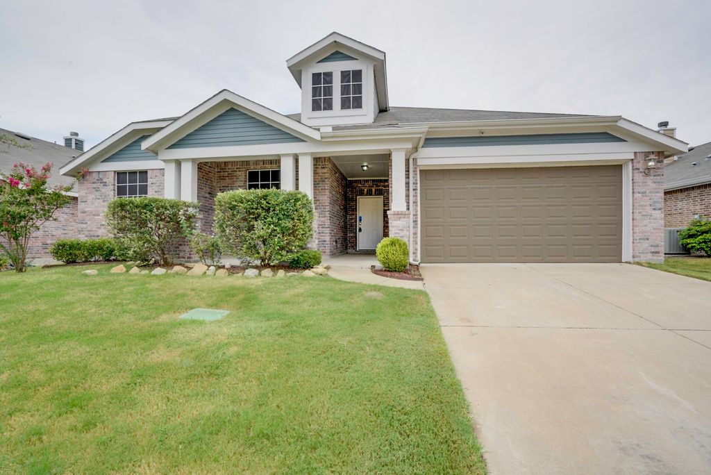 2006 Enchanted Rock Drive, Forney, TX 75126
