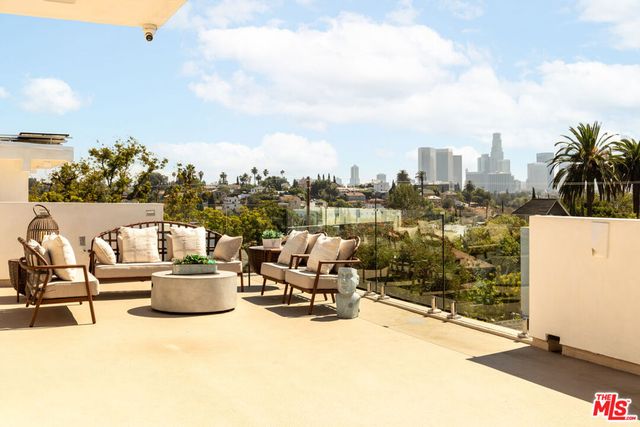 839 Waterloo Street, Los Angeles, CA 90026