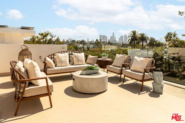 839 Waterloo Street, Los Angeles, CA 90026