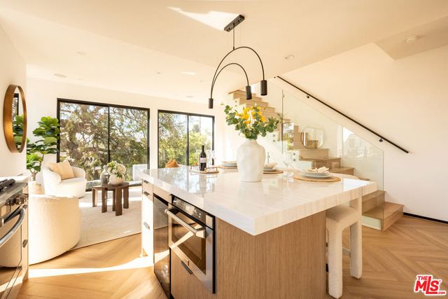 839 Waterloo Street, Los Angeles, CA 90026