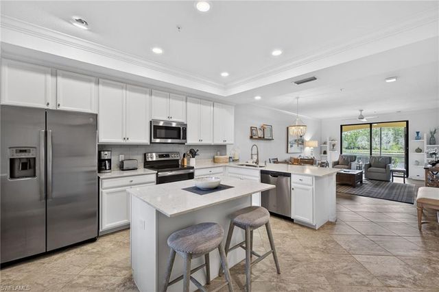9584 Trevi CT 5214, Naples, FL 34113