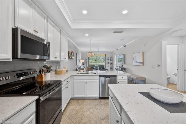 9584 Trevi CT 5214, Naples, FL 34113