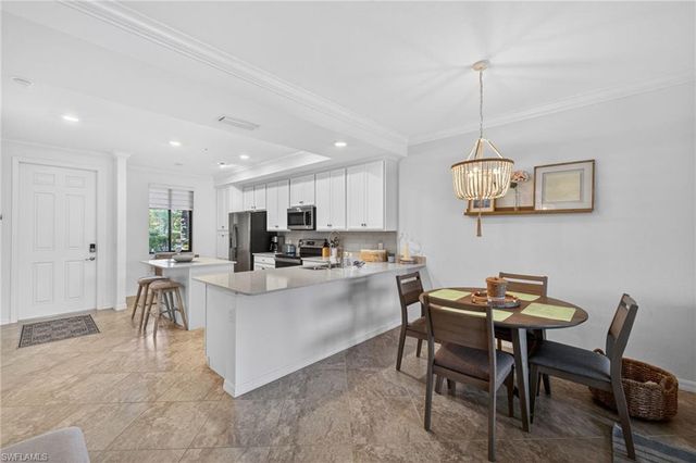 9584 Trevi CT 5214, Naples, FL 34113