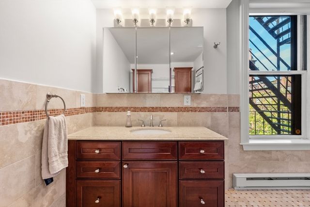 333 Commonwealth Ave 14, Boston, MA 02115