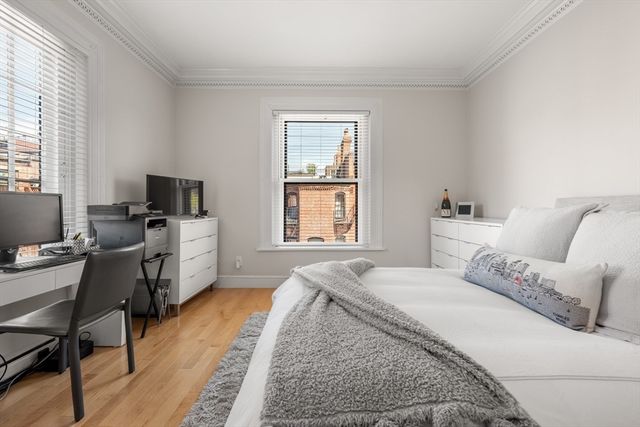 333 Commonwealth Ave 14, Boston, MA 02115