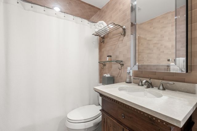 333 Commonwealth Ave 14, Boston, MA 02115