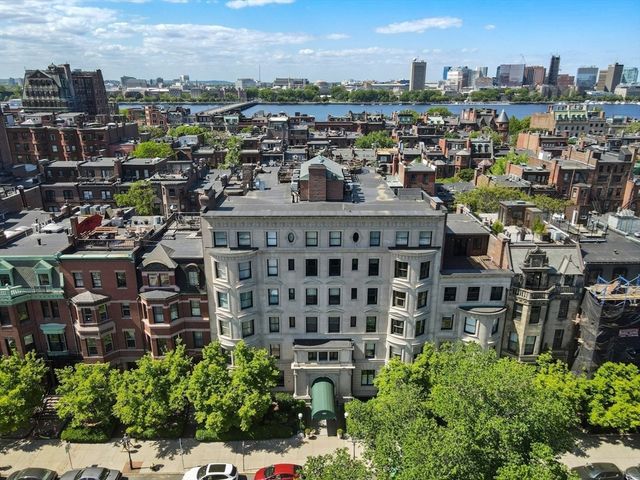 333 Commonwealth Ave 14, Boston, MA 02115