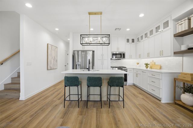 504 E B Street 2102, Jenks, OK 74037