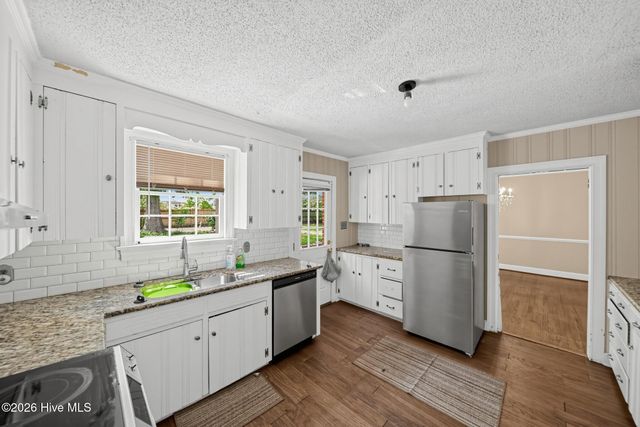 2207 Stallings Drive, Kinston, NC 28504