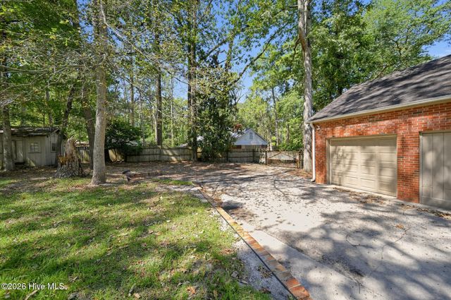 2207 Stallings Drive, Kinston, NC 28504