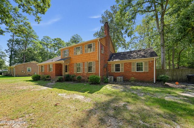 2207 Stallings Drive, Kinston, NC 28504