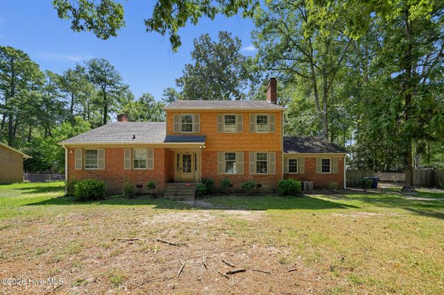 2207 Stallings Drive, Kinston, NC 28504