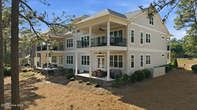 70 Cochrane Castle Circle, Pinehurst, NC 28374