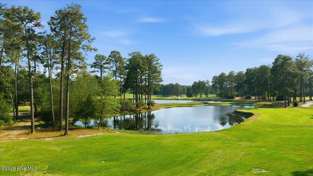 70 Cochrane Castle Circle, Pinehurst, NC 28374