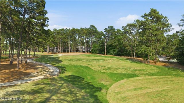 70 Cochrane Castle Circle, Pinehurst, NC 28374