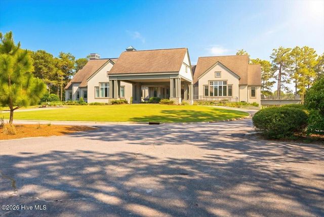 70 Cochrane Castle Circle, Pinehurst, NC 28374