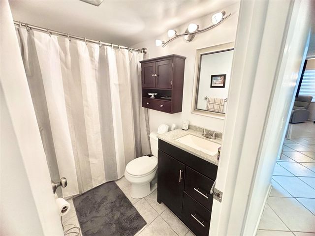 43 Farnham B 43, Deerfield Beach, FL 33442