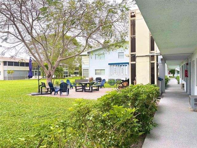 43 Farnham B 43, Deerfield Beach, FL 33442