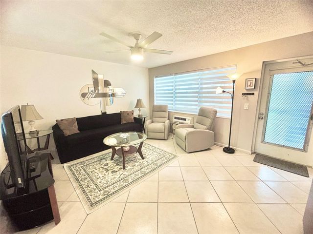 43 Farnham B 43, Deerfield Beach, FL 33442