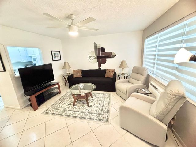 43 Farnham B 43, Deerfield Beach, FL 33442