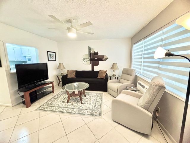 43 Farnham B 43, Deerfield Beach, FL 33442